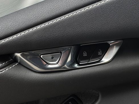 Used 2025 Chevrolet Corvette Z06 image 80