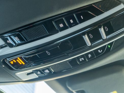 Certified 2023 Porsche Panamera 4 Platinum Edition image 34