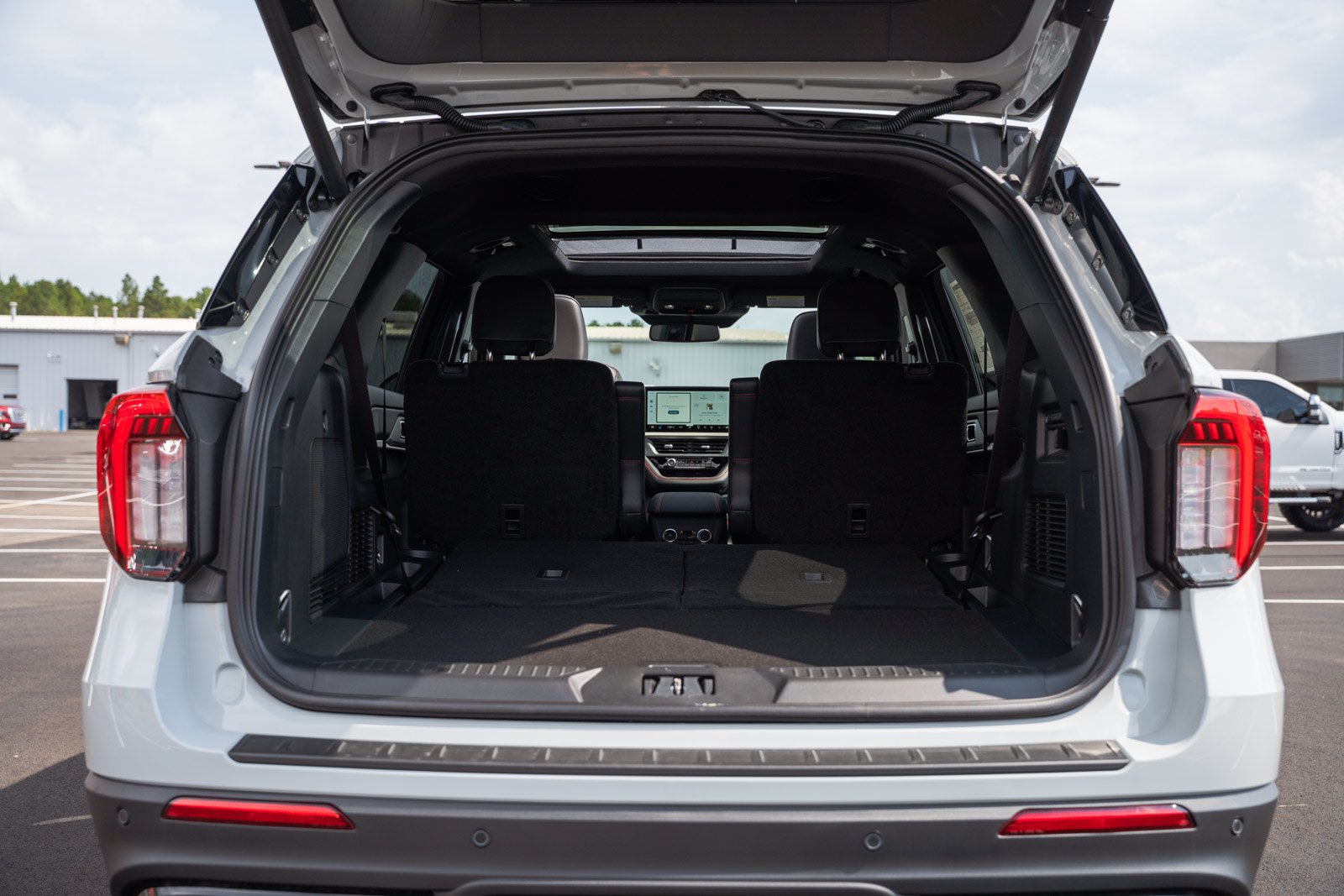 New 2027 Ford Explorer ST w/ Sun And Sound Package RWD image 16
