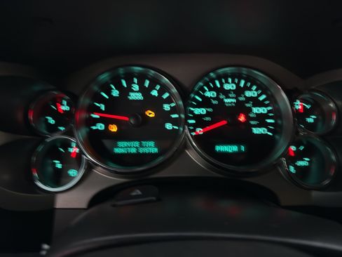 Used 2013 Chevrolet Silverado 2500 W/T w/ Snow Plow Prep Package image 15