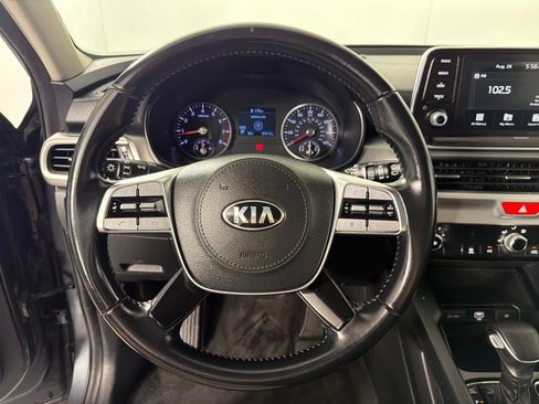 Used 2020 Kia Telluride LX FWD image 13