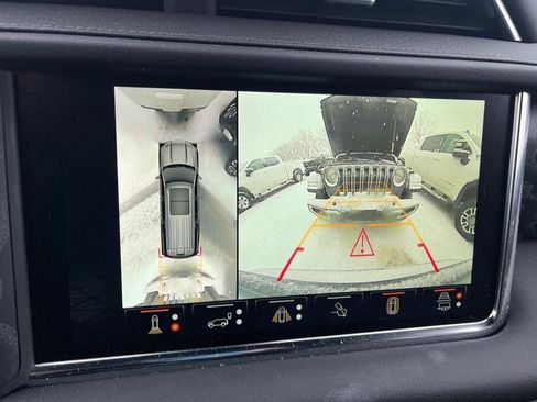 Used 2024 GMC Yukon Denali w/ Denali Reserve Package image 12