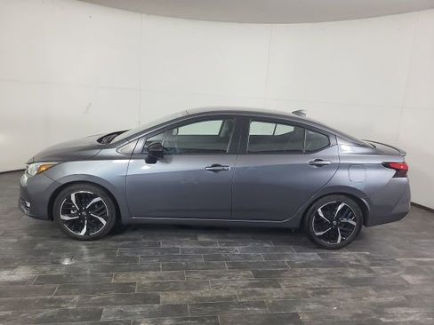 Used 2024 Nissan Versa SR image 12