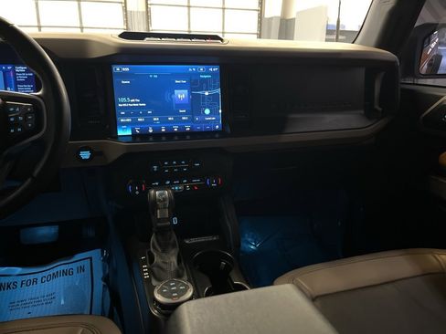 Used 2022 Ford Bronco Wildtrak image 22