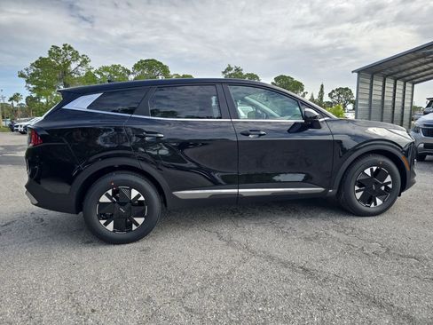 New 2026 Kia Sportage LX FWD image 9