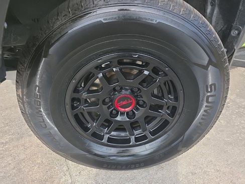 Used 2022 Toyota Tacoma TRD Pro image 2