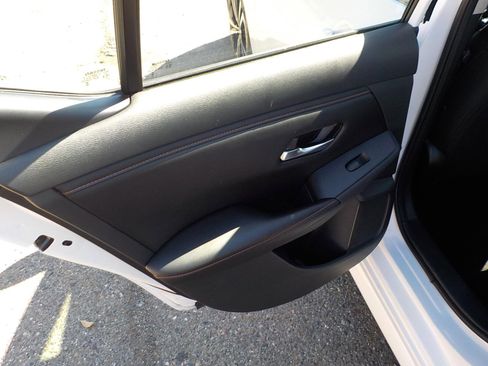 Used 2022 Nissan Sentra SR w/ Electronics Package image 10