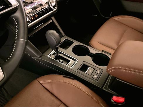 Used 2018 Subaru Outback 3.6R Touring image 17