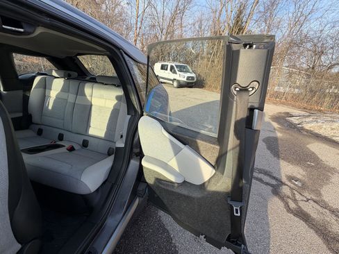 Used 2018 BMW i3 image 20