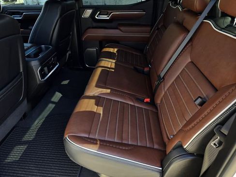 Used 2024 GMC Sierra 1500 Denali Ultimate image 25