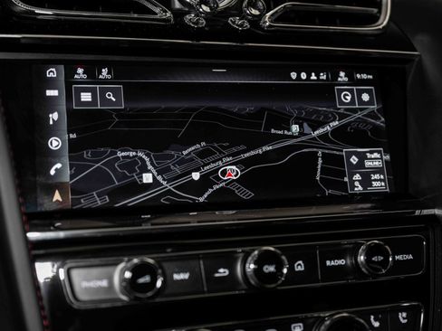 Certified 2022 Bentley Bentayga image 33