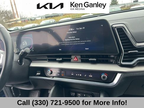 Certified 2025 Kia Sportage EX w/ Premium Package image 38