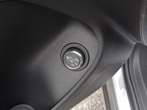 Certified 2025 Buick Envista Avenir image 25