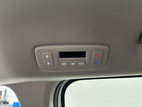 New 2026 Kia Carnival FWD image 28