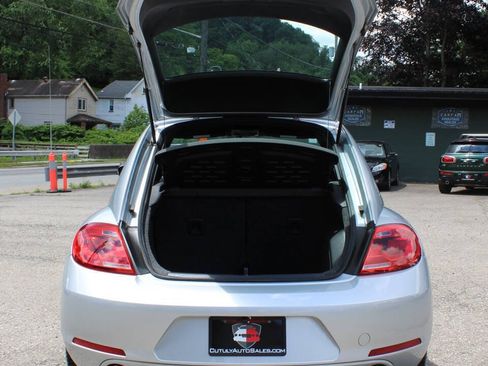 Used 2012 Volkswagen Beetle 2.0T FWD image 34