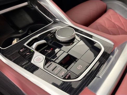 Certified 2024 BMW X6 xDrive40i w/ Premium Package image 17