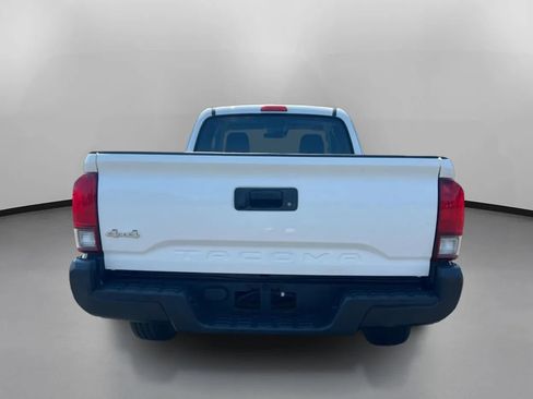 Used 2021 Toyota Tacoma SR AWD/4WD image 11