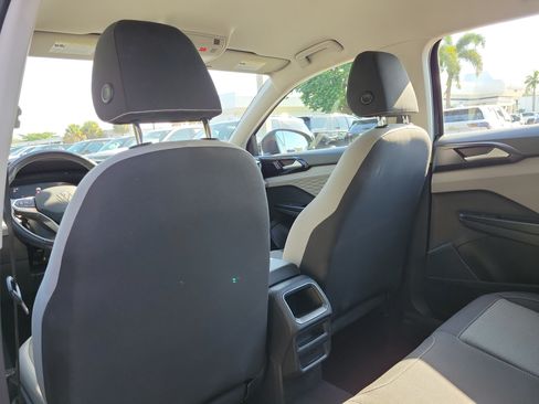 Used 2023 Volkswagen Taos S FWD image 15