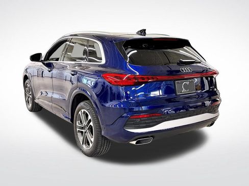 Certified 2025 Audi Q5 Premium w/ Premium Plus AWD/4WD image 3
