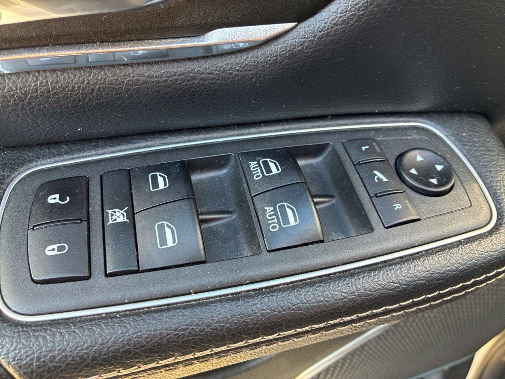 Used 2021 RAM 1500 Laramie AWD/4WD image 7