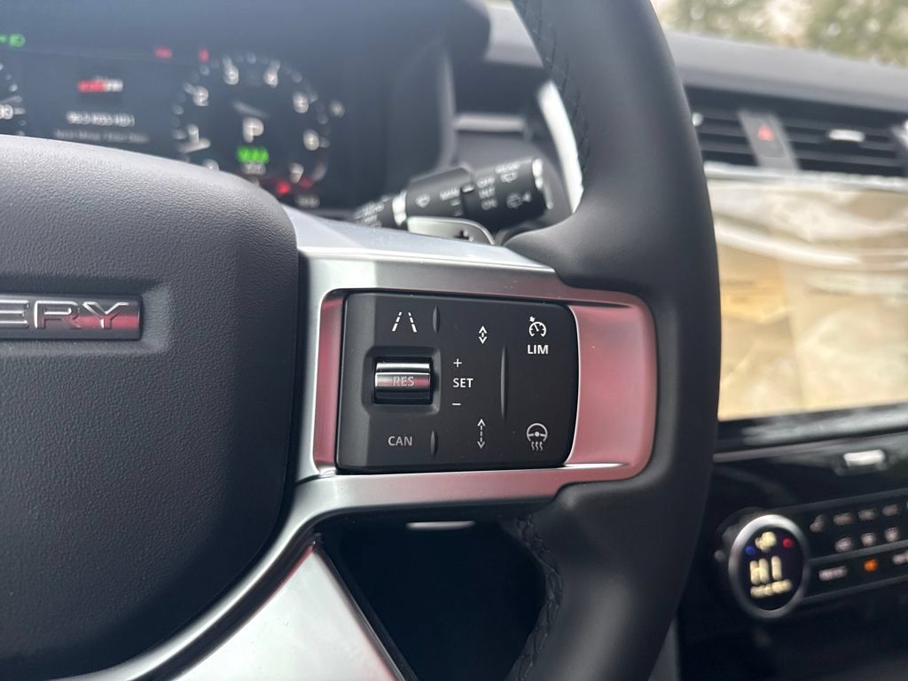 New 2026 Land Rover Discovery S AWD/4WD image 21