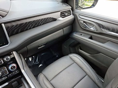 Used 2024 GMC Yukon Denali AWD/4WD image 21