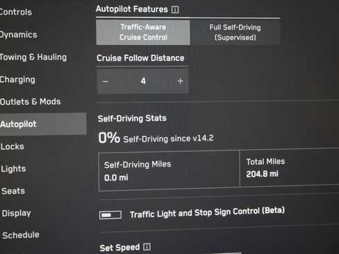 Used 2025 Tesla Cybertruck AWD Crew Cab image 34