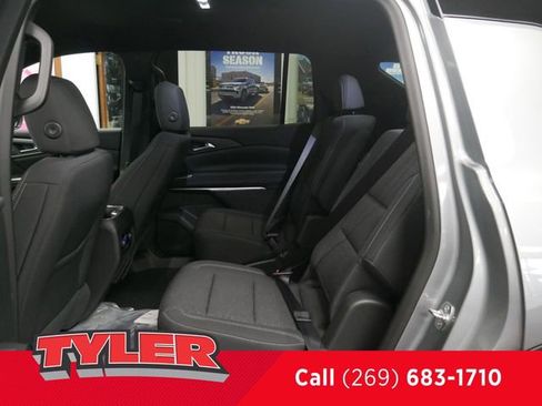 New 2025 Chevrolet Traverse LT w/ Driver Confidence Package image 34