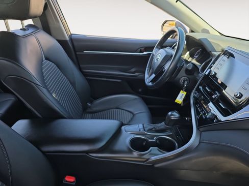 Certified 2022 Toyota Camry SE FWD image 15