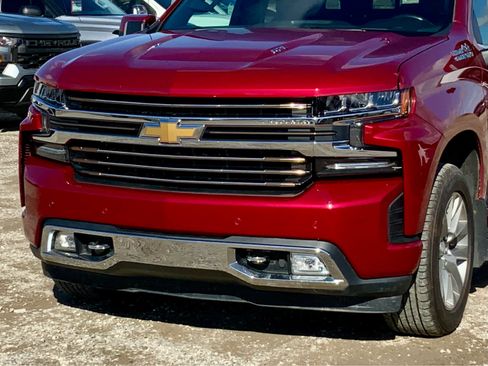 Used 2019 Chevrolet Silverado 1500 High Country w/ Safety Package II image 9