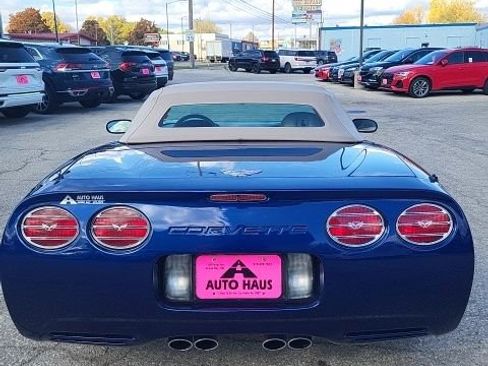 Used 2004 Chevrolet Corvette Convertible w/ Preferred Equipment Group image 11