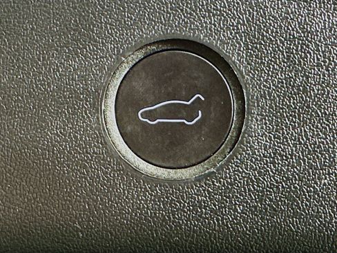 Used 2023 Tesla Model 3 Standard Range image 28