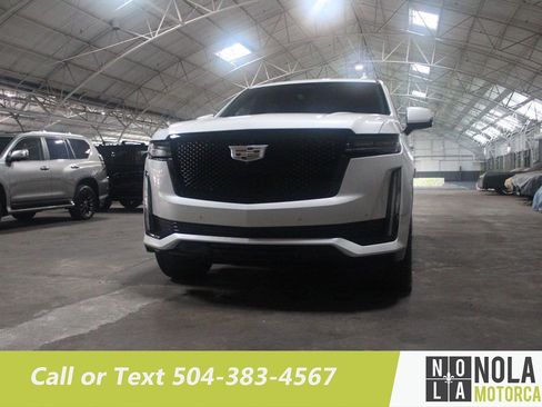 Used 2021 Cadillac Escalade ESV Sport w/ Heavy-Duty Trailer Package image 4