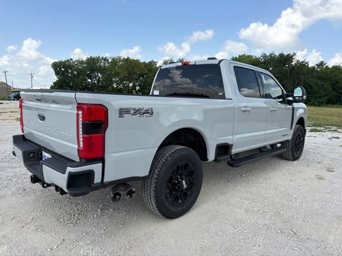 New 2026 Ford F250 Lariat w/ Black Appearance Package AWD/4WD image 4