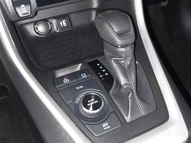 Used 2023 Toyota RAV4 LE AWD/4WD image 19