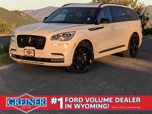 Used 2023 Lincoln Aviator Reserve w/ Equipment Group 201A AWD/4WD image 1