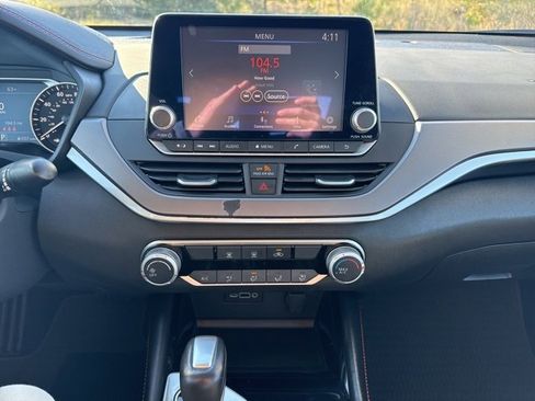 Used 2025 Nissan Altima 2.5 SR image 21