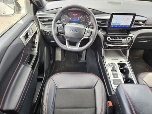 Certified 2023 Ford Explorer ST-Line w/ Class IV Trailer Tow Package image 14