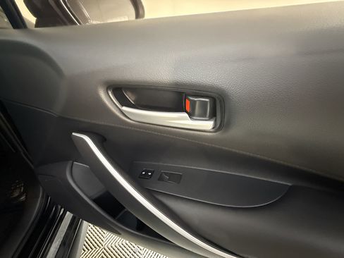 Used 2020 Toyota Corolla SE image 30