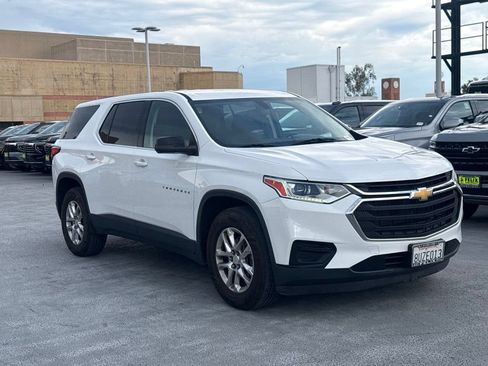 Used 2021 Chevrolet Traverse LS FWD image 3