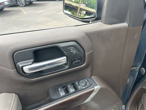 Used 2020 GMC Sierra 1500 SLT w/ SLT Premium Plus Package AWD/4WD image 25