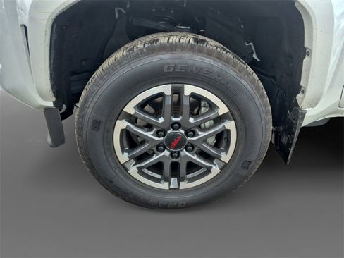 Used 2024 Toyota Tacoma TRD Sport w/ TRD Sport Upgrade Package image 13