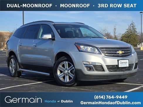 Used 2015 Chevrolet Traverse LT image 1