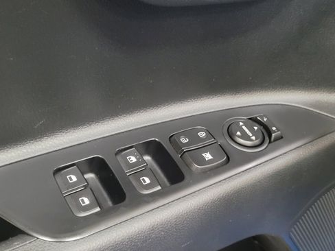 Used 2023 Kia Rio S image 27