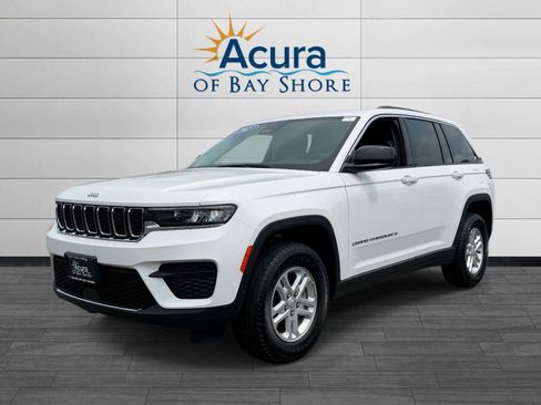 Used 2023 Jeep Grand Cherokee Laredo w/ Luxury Tech Group I AWD/4WD image 1