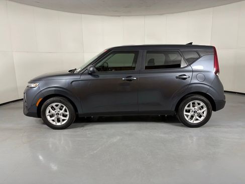 Used 2020 Kia Soul S FWD image 5