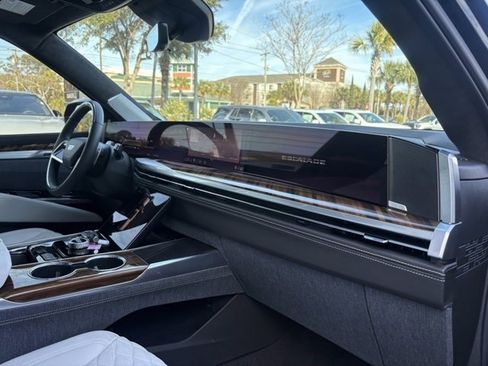 Certified 2026 Cadillac Escalade Platinum Sport w/ LPO, ONYX Package image 20