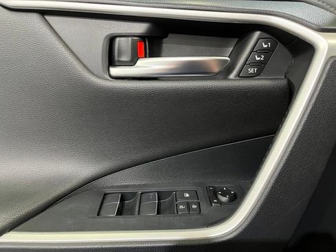 Used 2019 Toyota RAV4 Limited AWD/4WD image 14