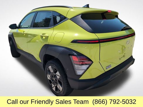 Used 2025 Hyundai Kona SEL AWD/4WD image 3