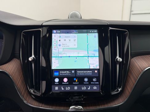Certified 2023 Volvo XC60 B5 Ultimate AWD/4WD image 17